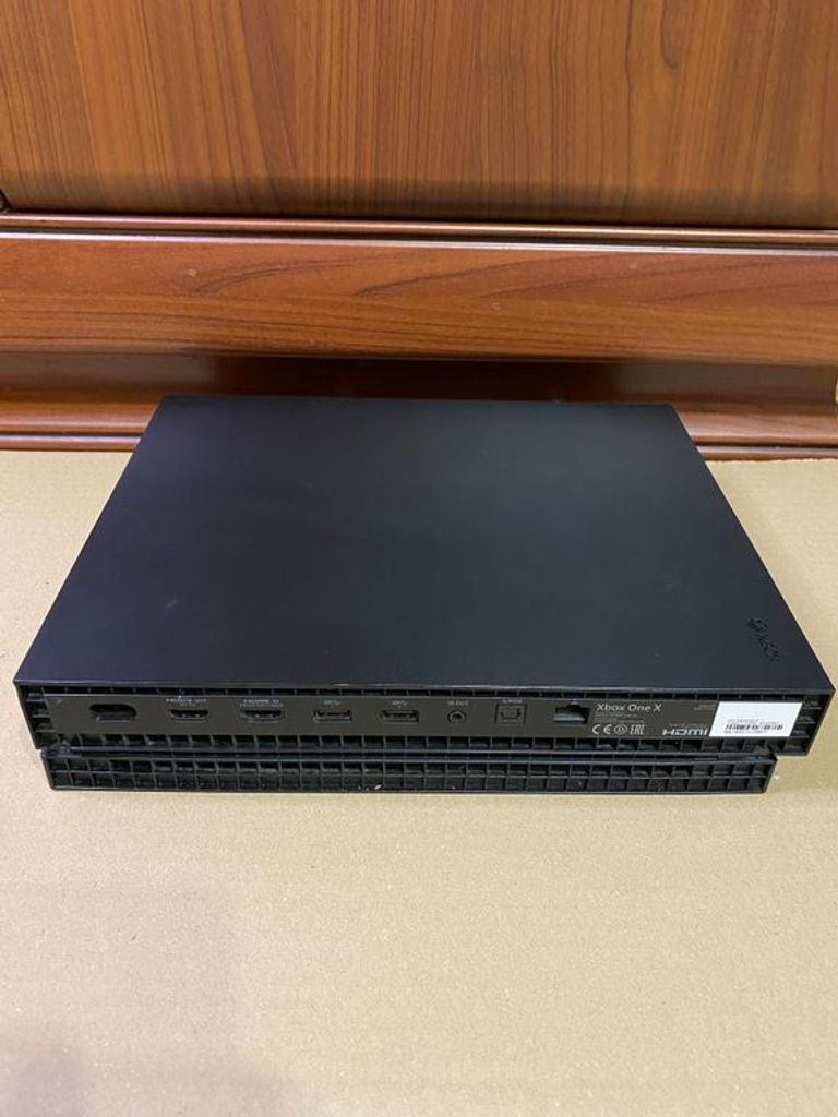 Оголошення Xbox One X 1Tb Б/У