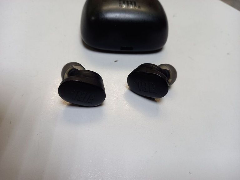 Купить Jbl tune buds Б/У