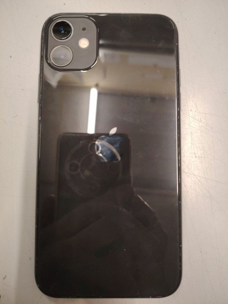 Оголошення Apple iPhone 11 64GB White (MWL82) Б/У