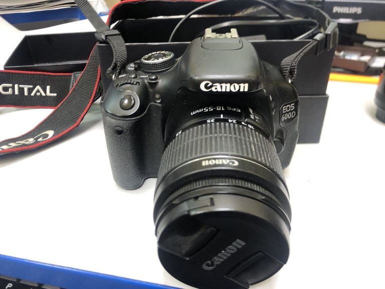 Купить Canon eos 600d canon ef-s 18-55mm f/3.5-5.6 iii Б/У
