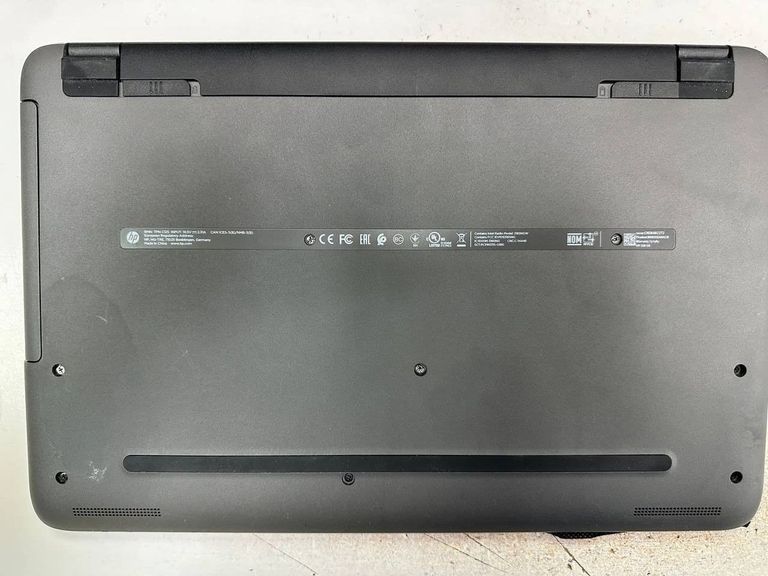 Дешиво Hp 15/pentium n3710 ddr3/4gb ddr3/hdd 500 gb/ssd *відсутній/*інтегрована с ломбарда