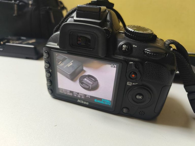 Nikon d3100 kit / af-s nikkor 18-55mm f:3,5-5,6g vr dx Код:01-200811481. Изображение 8