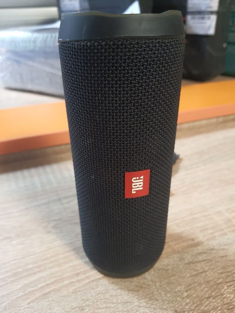 Купити Jbl flip 4 Б/У