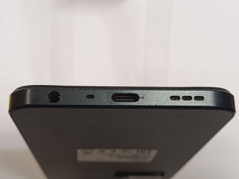 Оголошення Oppo a57s 4/64gb Б/У