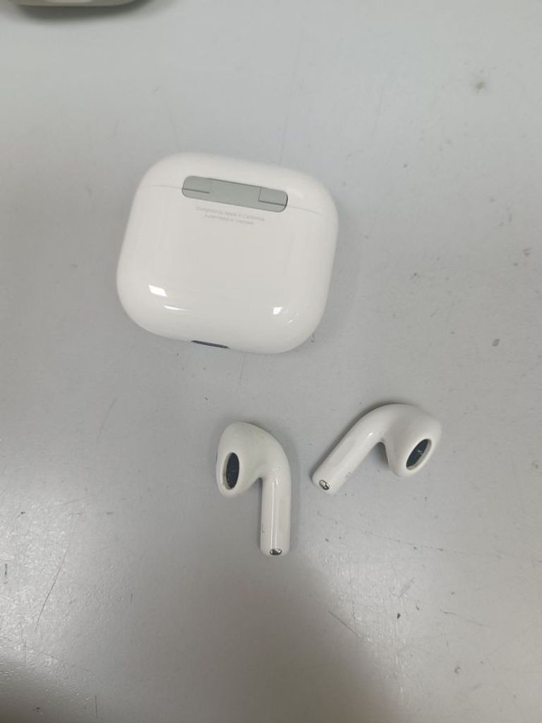 Объявление Apple airpods 4 Б/У