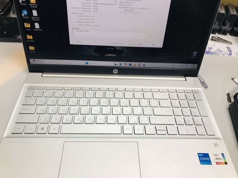 Купити Hp 15/core i5-1335u ddr5/16gb ddr5/ssd 512 gb/*інтегрована Б/У