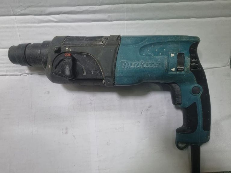 Купити Makita HR2470 Б/У