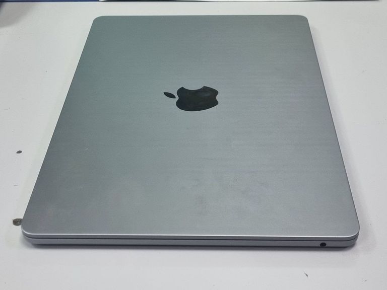 Apple macbook air 13.6/ m2 / ram 16gb/ ssd 256gb/ gpu 8 core Код:01-200864524. Зображення 12