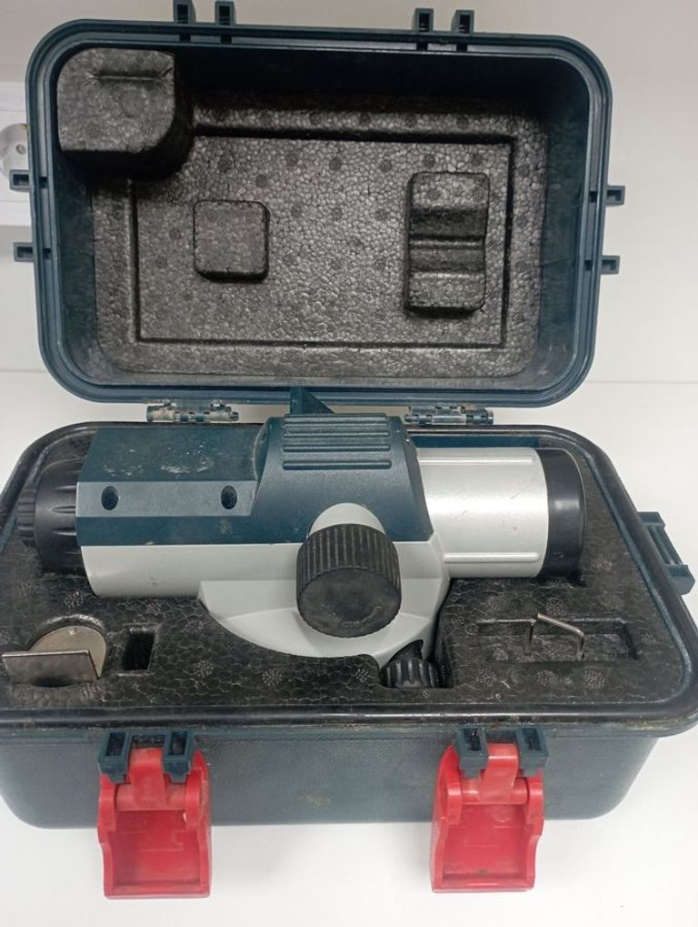 Купити Bosch GOL 26 G Professional + BT 160 + GR 500 (061599400C) Б/У