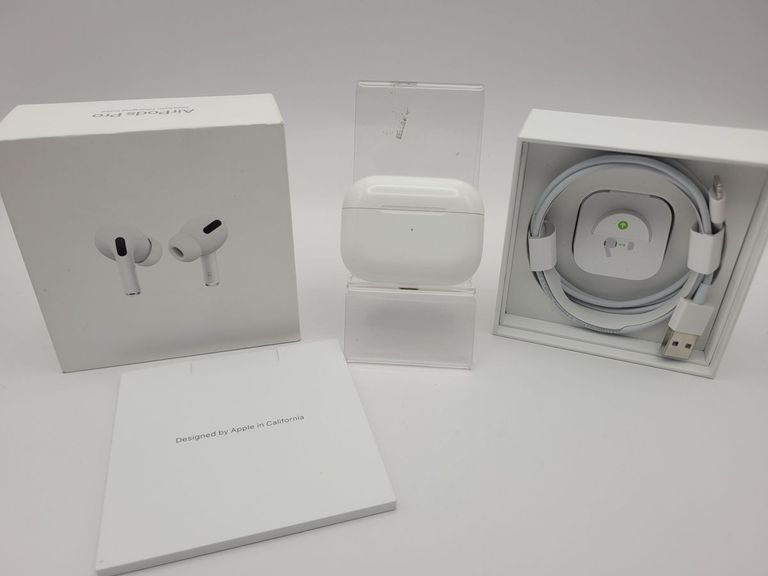 Купити Apple AirPods Pro (MWP22) Б/У