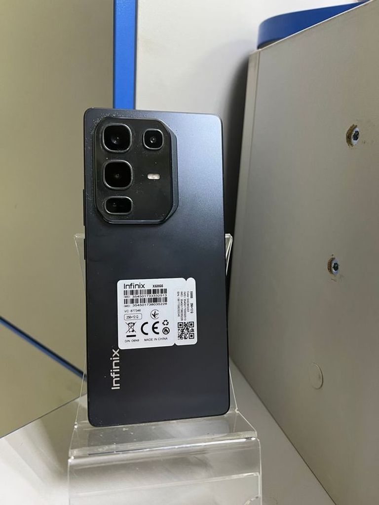 Дешево Infinix Note 50 Pro 8/256GB Shadow Black з ломбарду