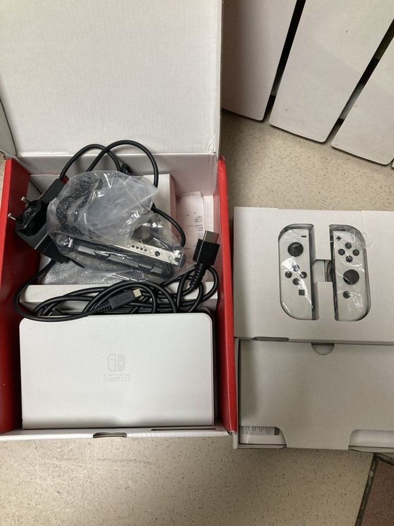 Дешево Nintendo switch oled з ломбарду