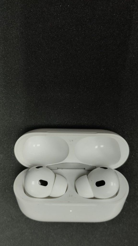 Дешево Apple airpods pro 2nd generation with magsafe charging case usb-c з ломбарду