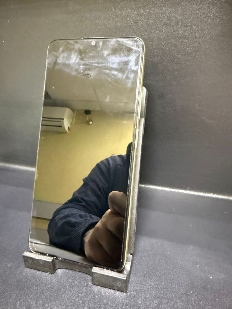 Дешево Realme note 70 4/128gb з ломбарду