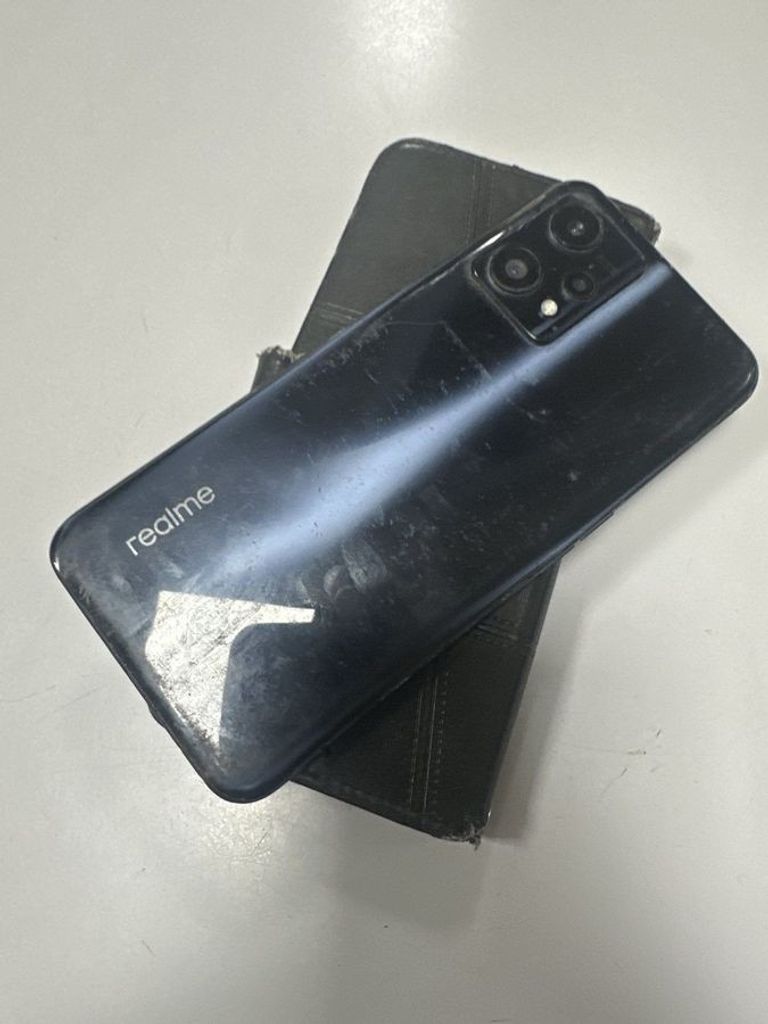 Дешево Realme 9 pro 6/128gb з ломбарду