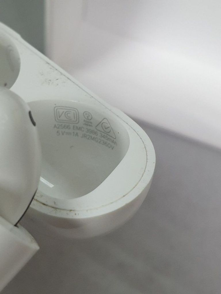 Купити Apple airpods 3rd generation Б/У