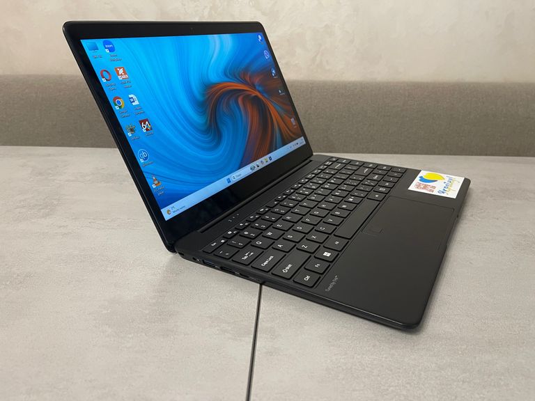 Дешиво Gateway GWTN141-10BK, 14" с ломбарда