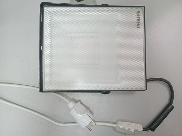 Оголошення Philips bvp135 led40/nw 50w 220-240v wb pir Б/У