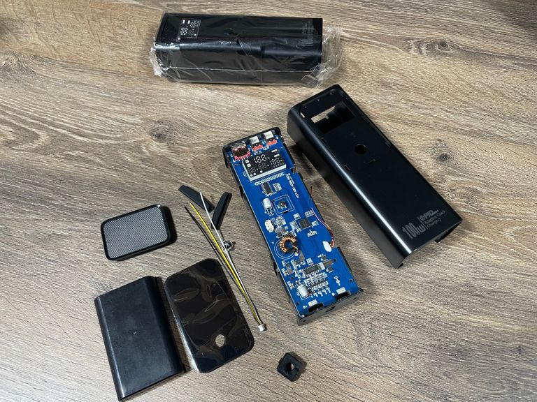 Оголошення DIY корпус повербанк Power Bank PD 100W для зарядки ноутбука Б/У