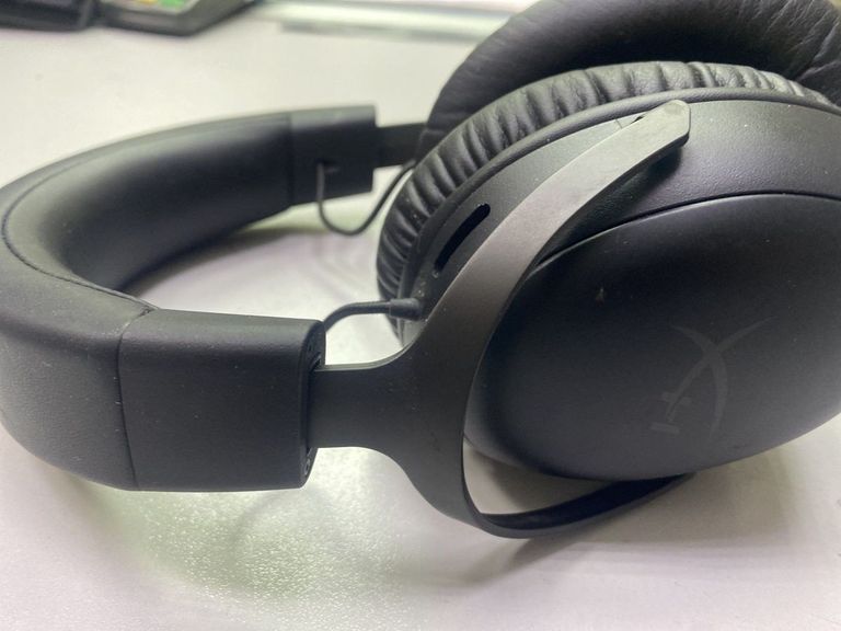 Оголошення Hyperx cloud iii Б/У