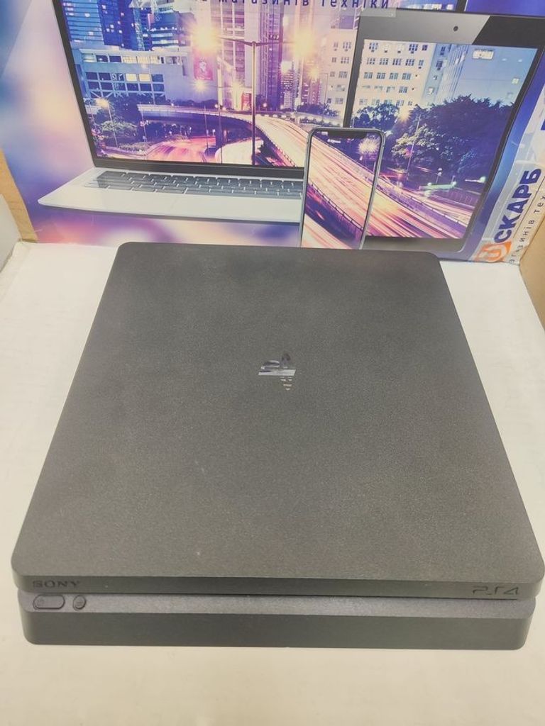 Купить  Sony PlayStation 4 Slim 1TB Black Б/У