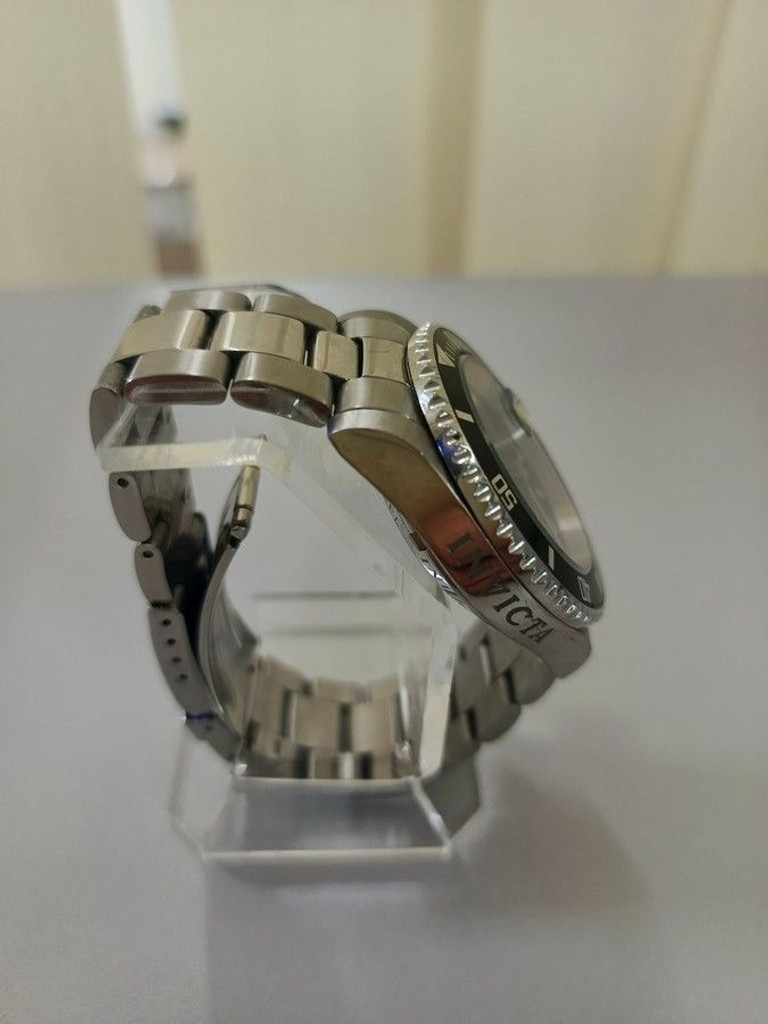 Дешиво Invicta 89260b с ломбарда