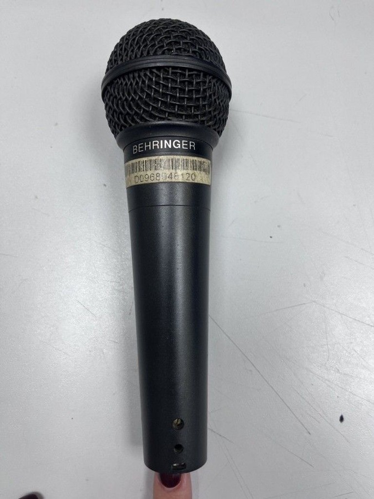 Купить Behringer XM8500 Б/У