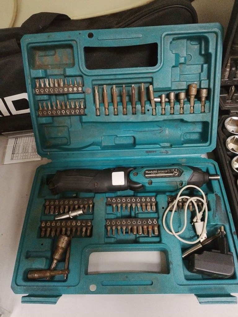 Распродажа Makita DF001DW, продавец Техноскарб