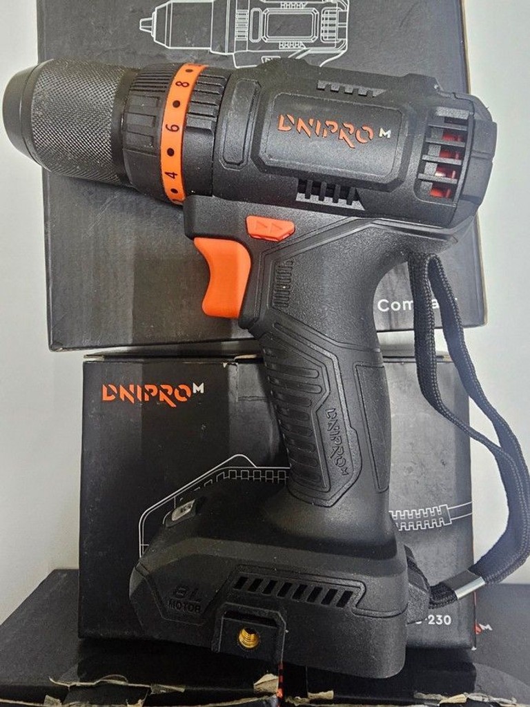 Оголошення Dnipro-M cd-201hbc compact 2акб 2ah зп Б/У