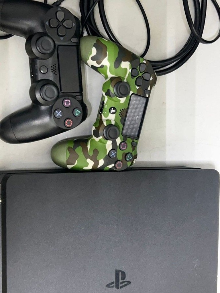 Купити Sony playstation 4 1tb Б/У