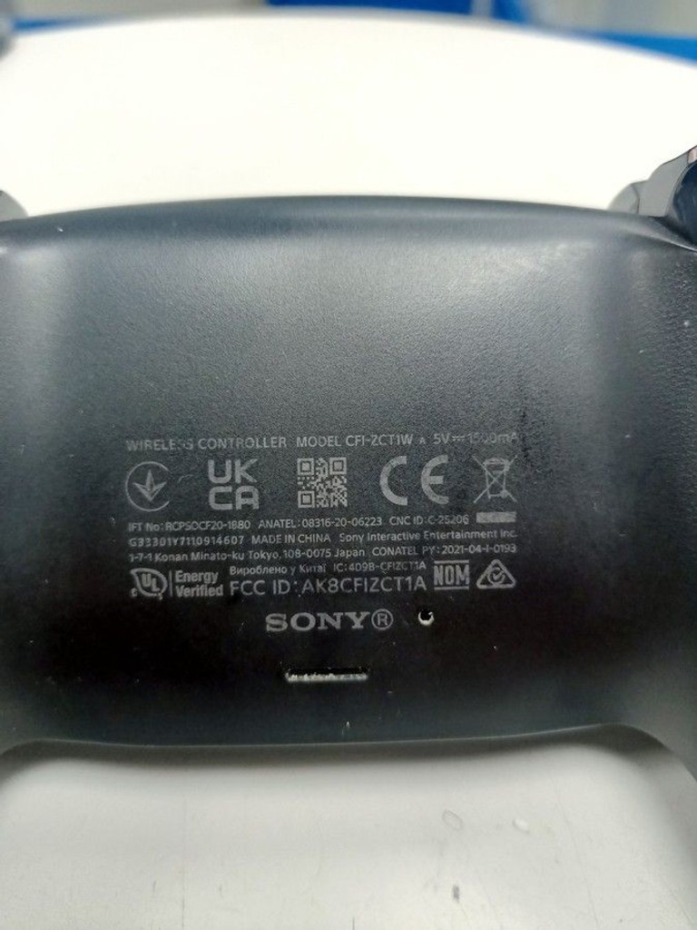 Дешево Sony DualSense Black з ломбарду