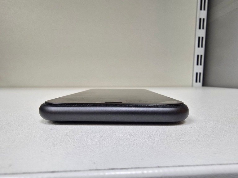 Apple iphone 11 64gb Код:01-200979870. Зображення 6