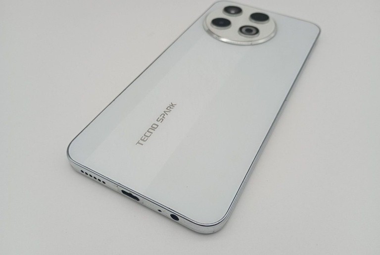 Дешево Tecno spark 30 pro kl7 8/256gb з ломбарду