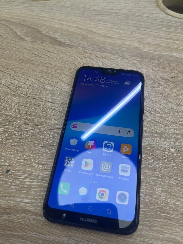 Купити Huawei p20 lite 4/64gb Б/У