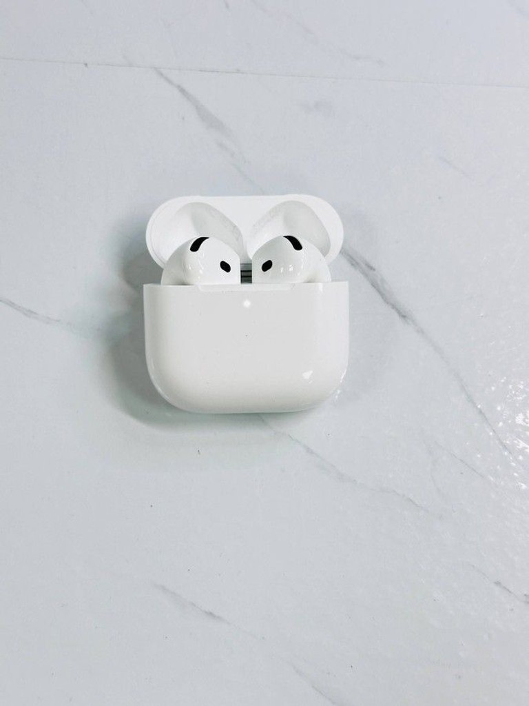 Купити Apple airpods 4 Б/У