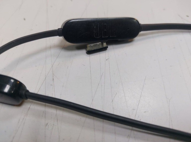 Купити Jbl tune 125bt Б/У