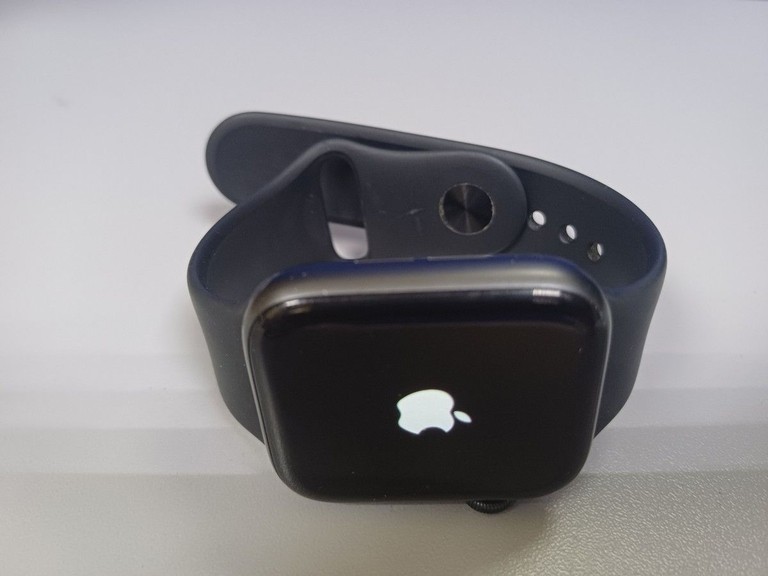 Дешево Apple watch series 6 gps 44mm aluminum case з ломбарду