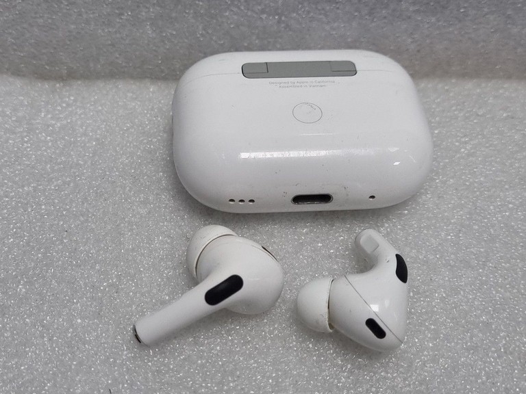 Дешево Apple airpods pro 2nd generation with magsafe charging case usb-c з ломбарду