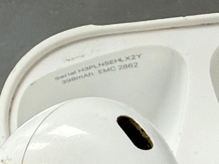Оголошення Apple airpods 2nd generation a1602, a2031, a2032 Б/У