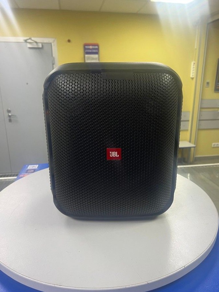Купити Jbl partybox encore essential Б/У