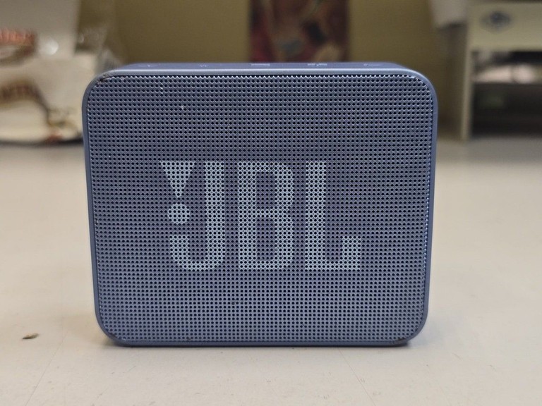 Оголошення Jbl go essential Б/У