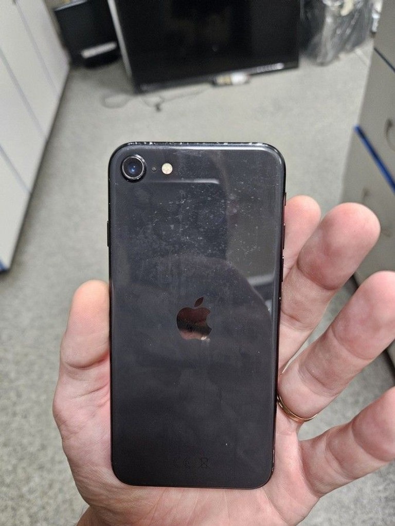 Купить Apple iPhone SE 2020 64GB Black Slim Box (MHGP3) Б/У