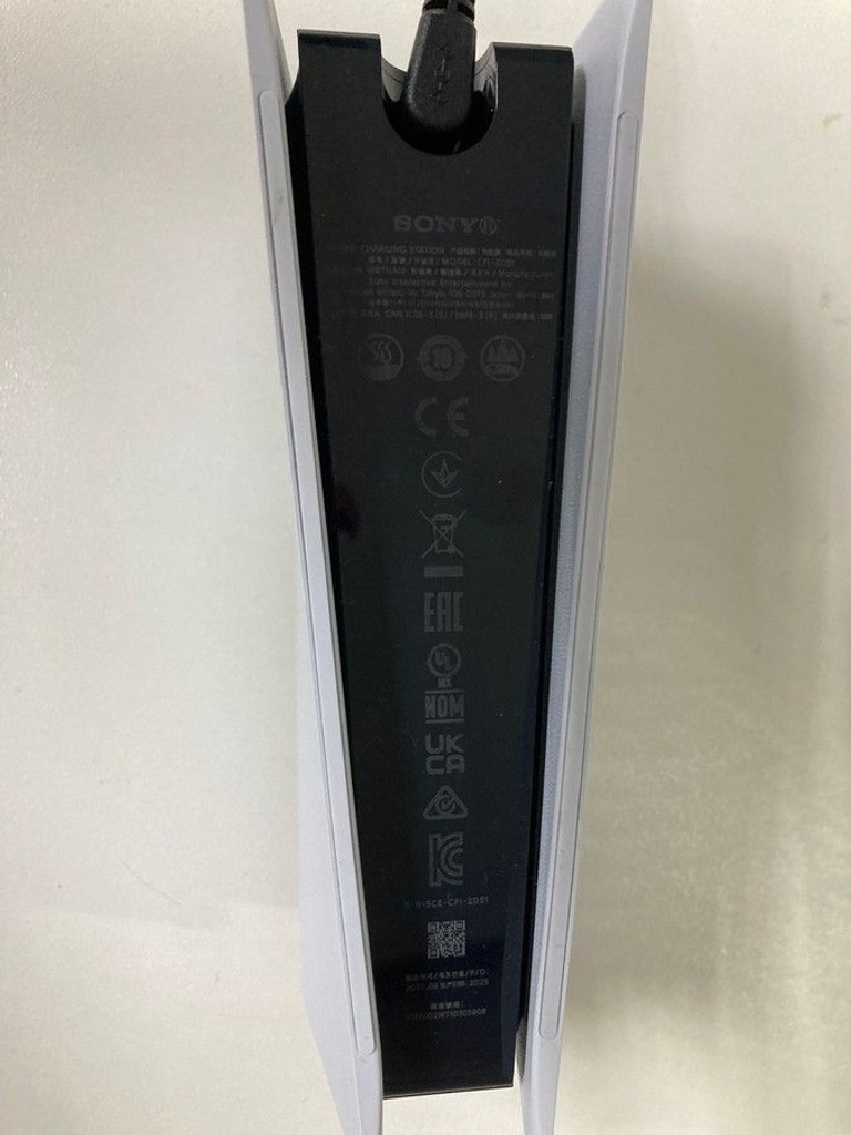 Оголошення Sony dualsense charging station cfi-zds1 Б/У
