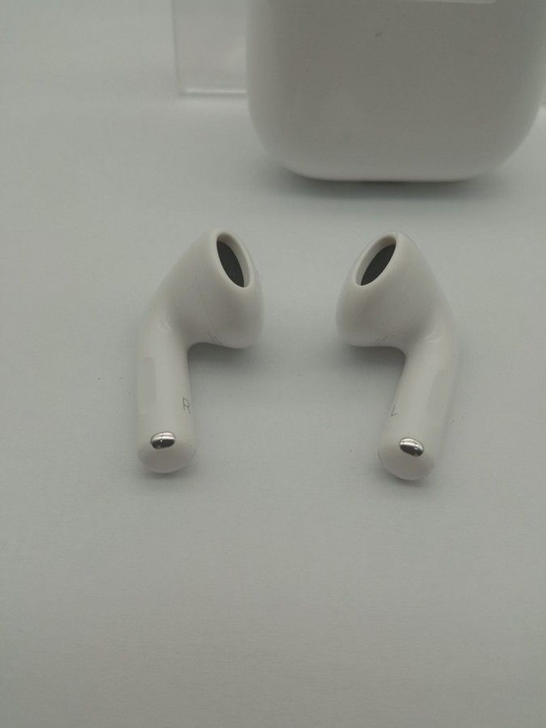 Дешево Apple airpods 4 with active noise cancellation з ломбарду