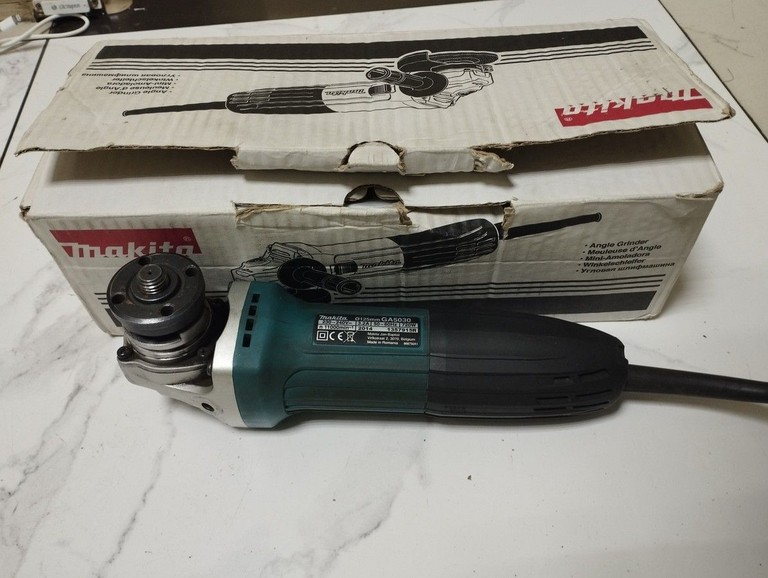 Купити Makita GA5030 Б/У