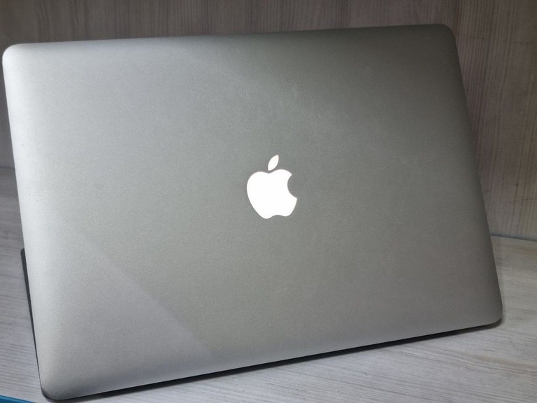 Дешево Apple macbook pro a1398 15,4" core i7 2.2ghz/ram 16gb/ssd256gb/intel iris pro з ломбарду
