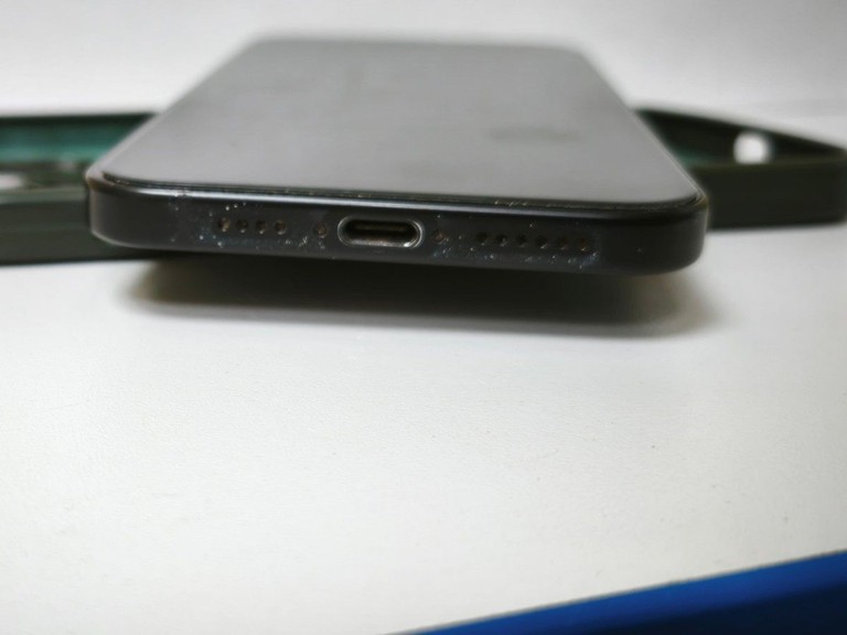 Apple iPhone 15 Plus 256GB eSIM Black (MTXX3) Код:01-201178457. Зображення 12