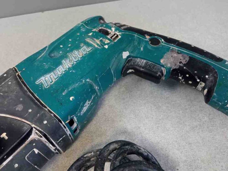 Makita HR2470 Код:2000003320059. Изображение 4