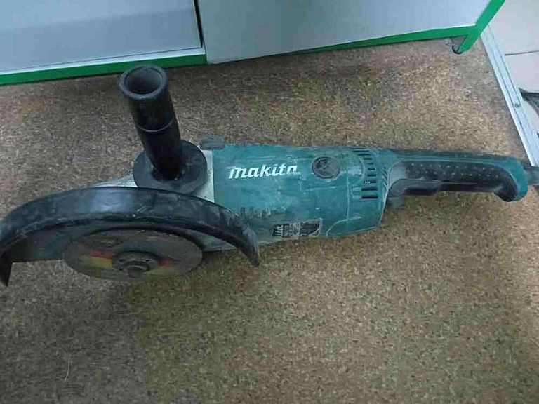 Купити Makita GA9020R Б/У