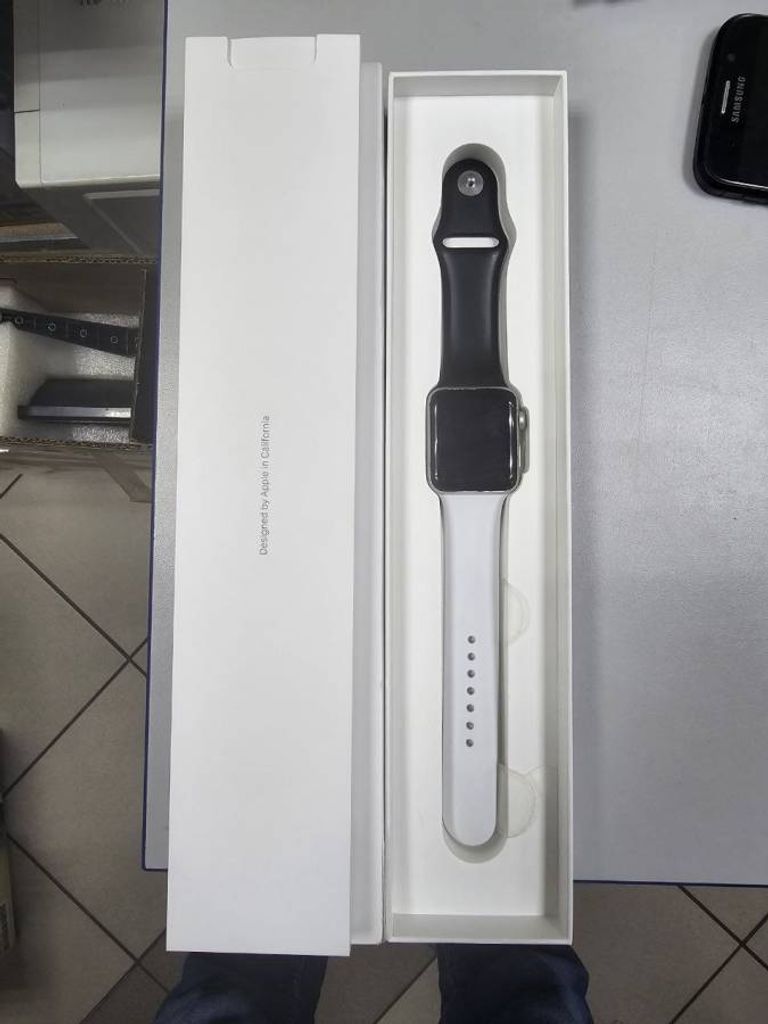 Apple watch series 3 gps 42mm aluminium case a1859